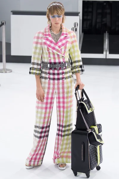 Look 5